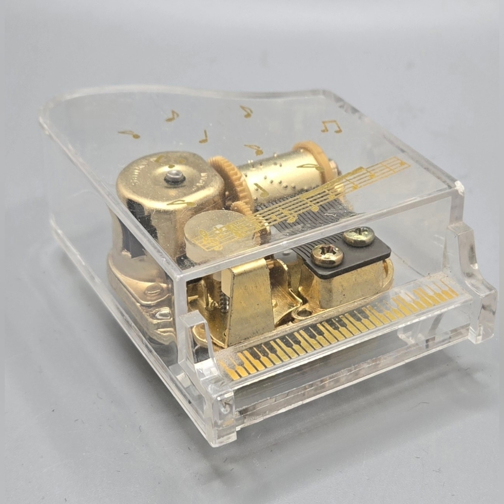 Piano Music Box Clear Acrylic Plays Great Watch As It Plays 3.5" X 2.5" X 1.5"